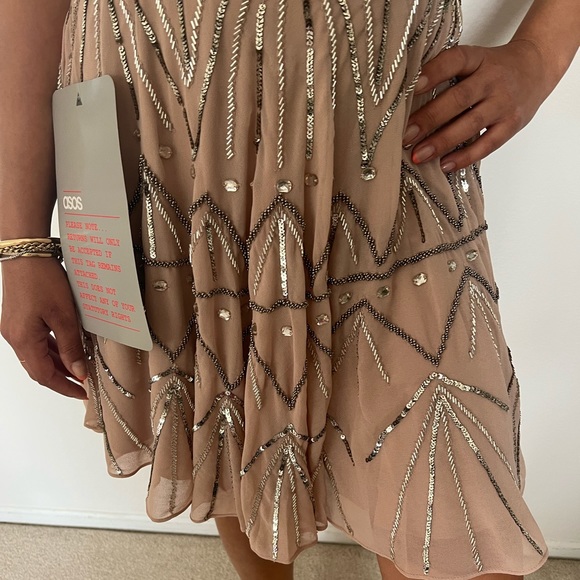 BNWT ASOS Sequins  cocktail dress. - Picture 4 of 9